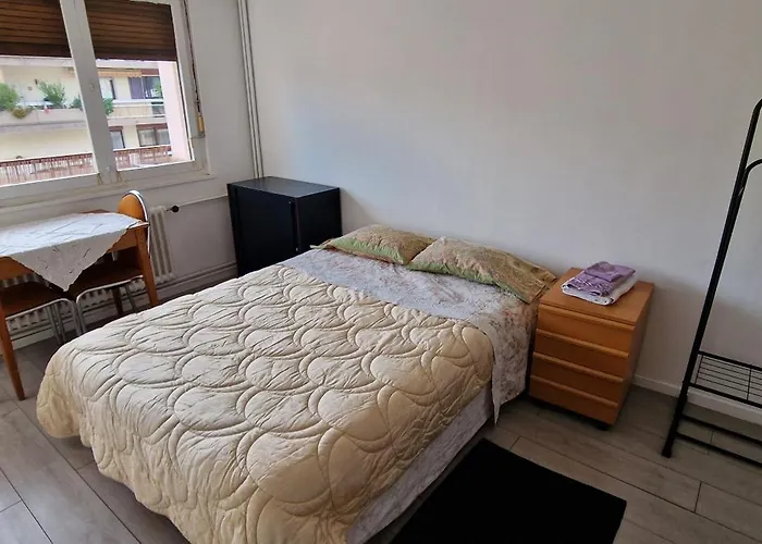 Chambre Double Privee, Appartement Partage